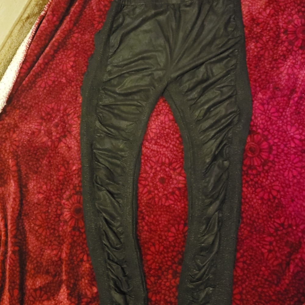 Black detailed scrunchie Leggings